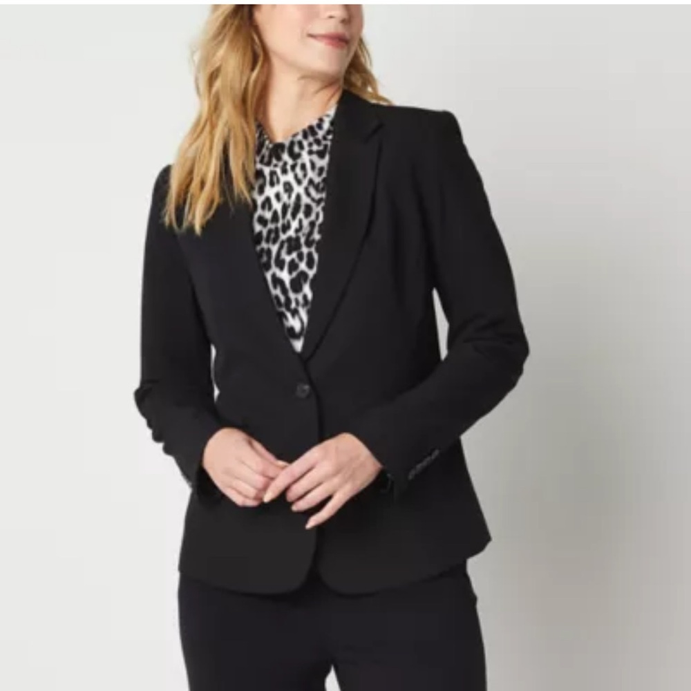 Liz Claiborne Women's Classic Black Blazer